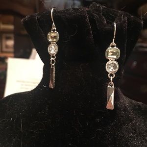 🆕Gorgeous dangle earrings NEW